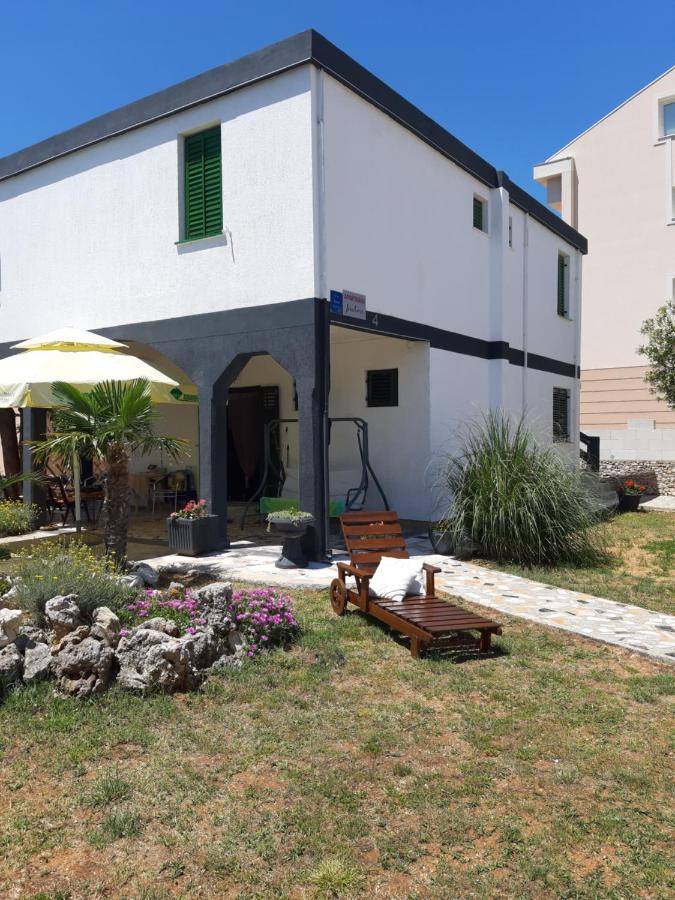 Apartmani Jadra Stara Novalja Exterior foto