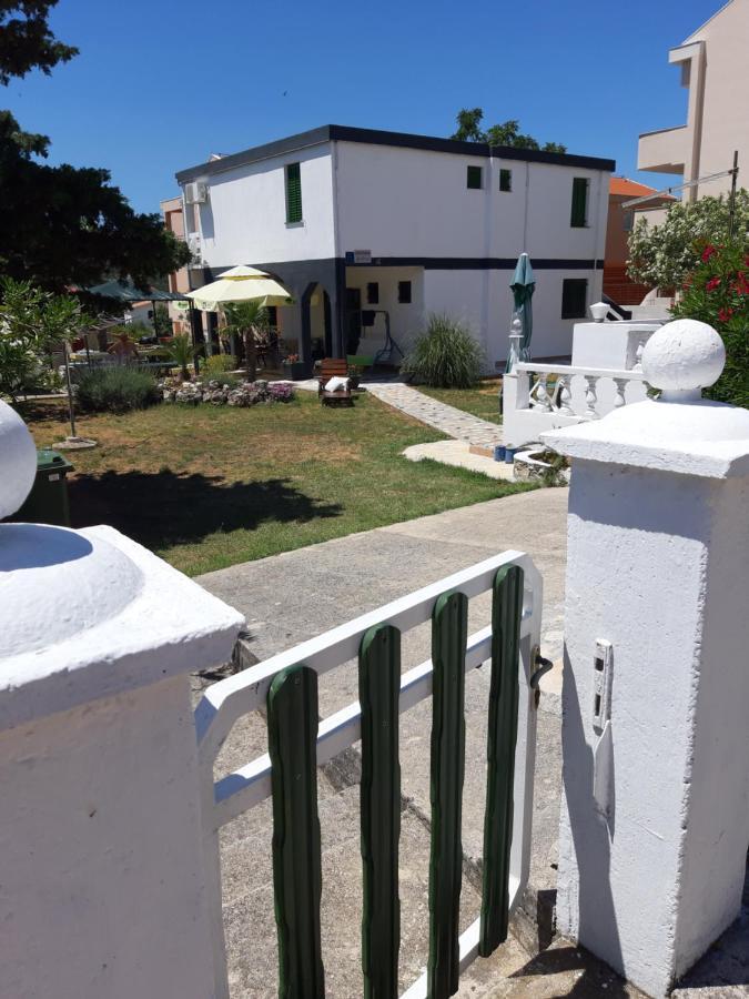 Apartmani Jadra Stara Novalja Exterior foto